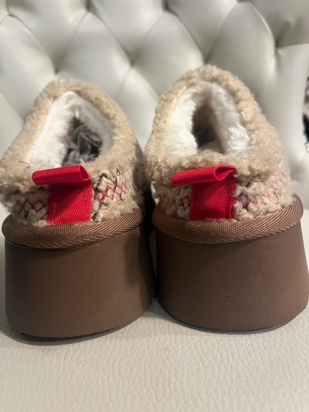 Teddy Plush faux Sherpa Platform- slides Beige Brown Sole Size 7/7.5 - Picture 6 of 8
